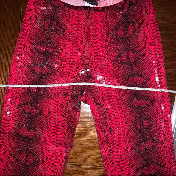 GET NOTICED! In this 2 pc Red Hot sequence red and black outfit. large - Picture 5 of 11